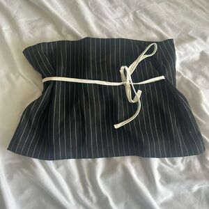 Black striped mini skirt